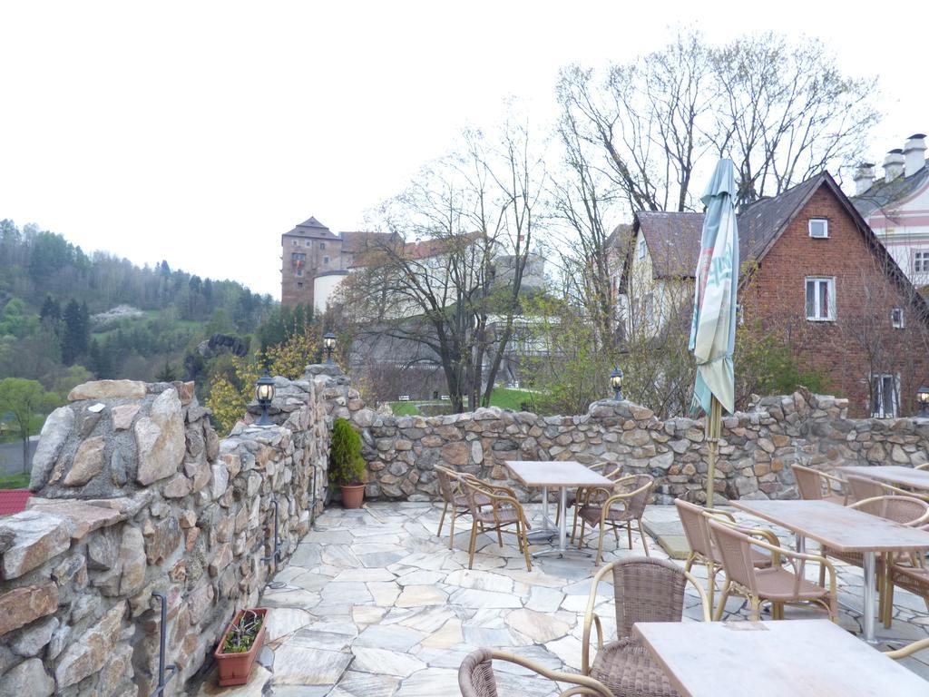 Penzion - Restaurant U Zamku Bečov nad Teplou Eksteriør billede