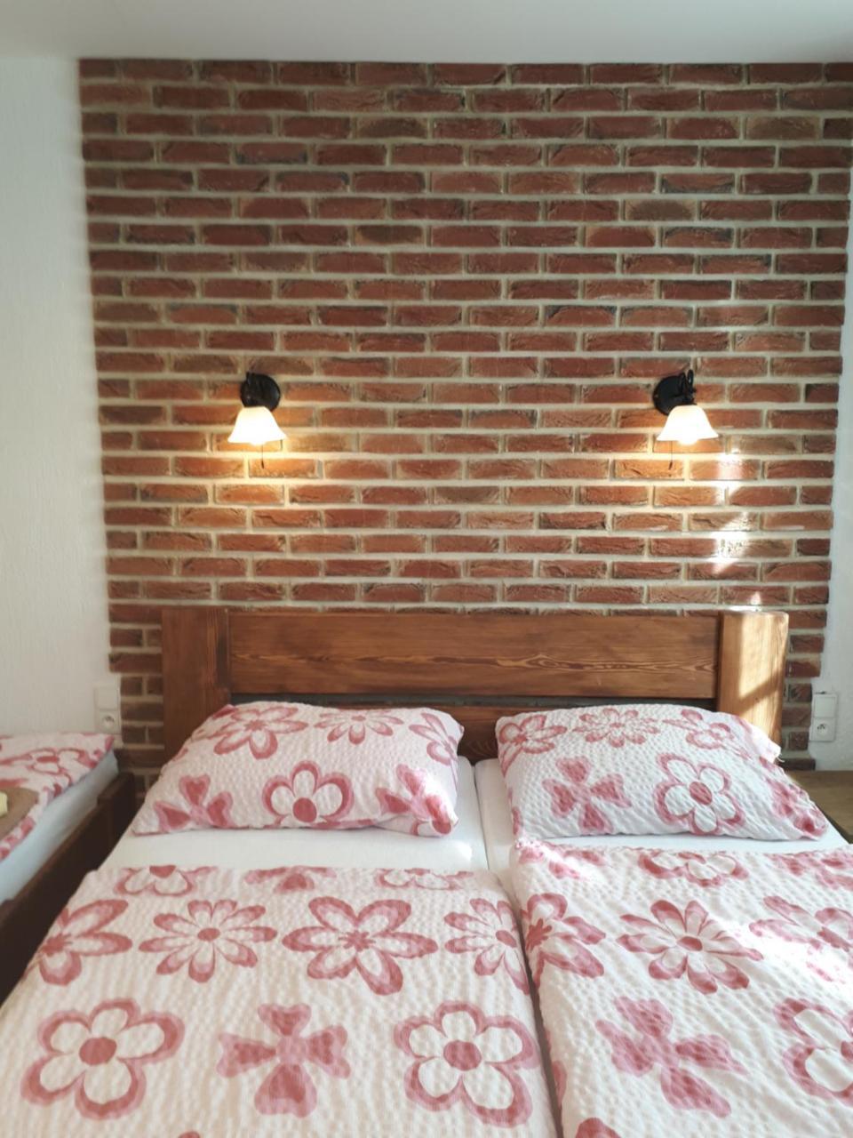 Penzion - Restaurant U Zamku Bečov nad Teplou Eksteriør billede