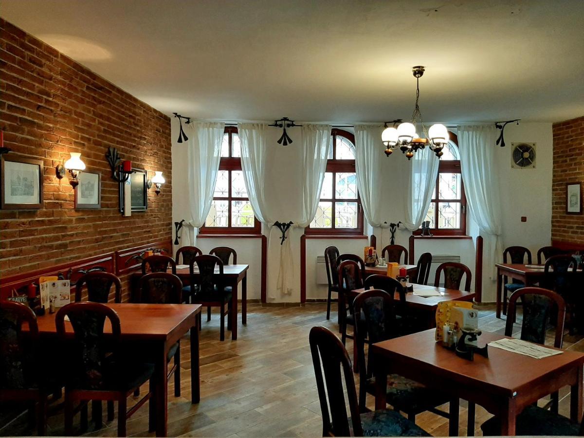 Penzion - Restaurant U Zamku Bečov nad Teplou Eksteriør billede