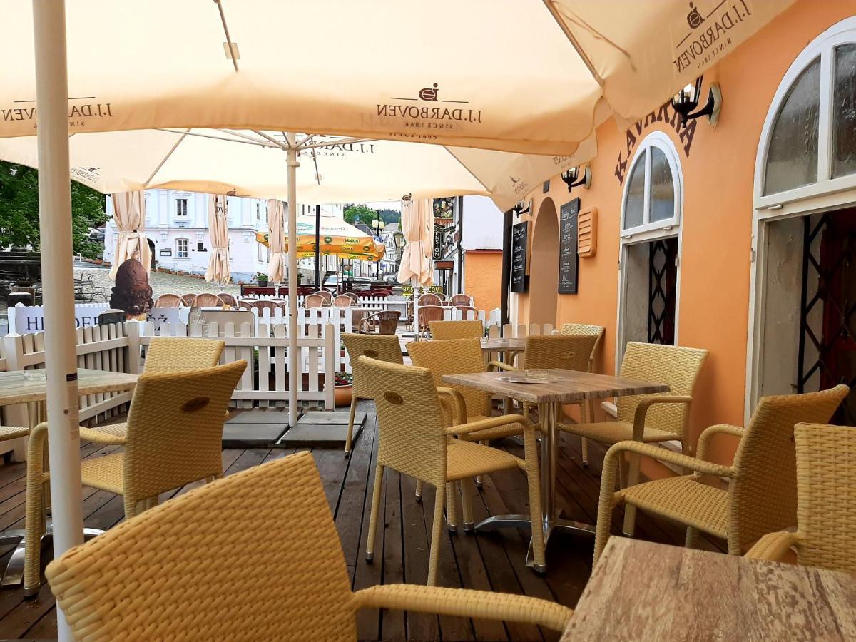 Penzion - Restaurant U Zamku Bečov nad Teplou Eksteriør billede